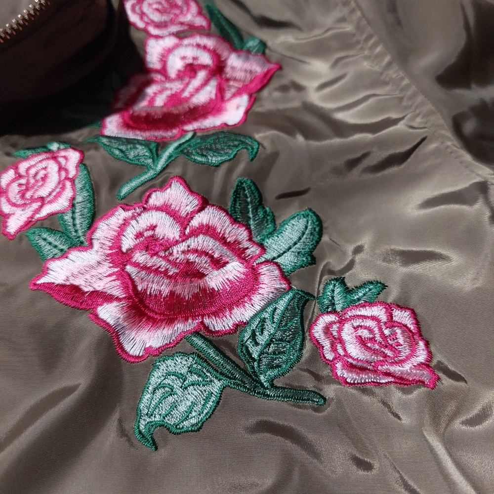 Jacket - Picture 3 of 4